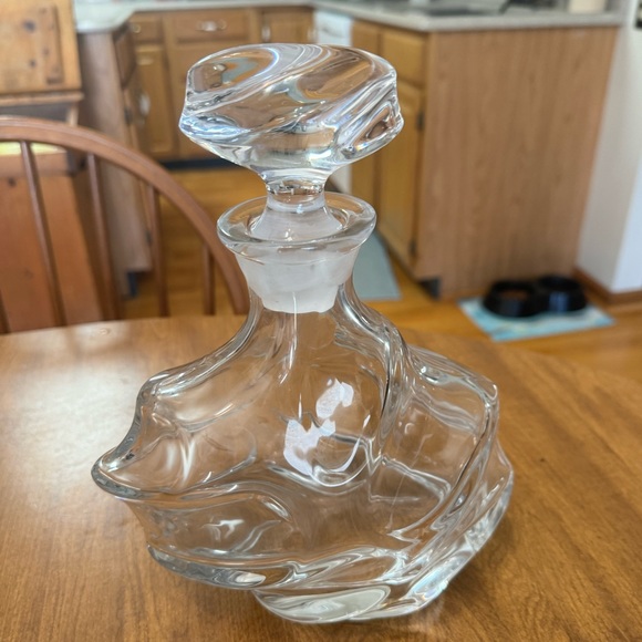 7 PIECE whiskey decanter set on amazon for 91$. all pieces. gift for husband - Picture 1 of 3